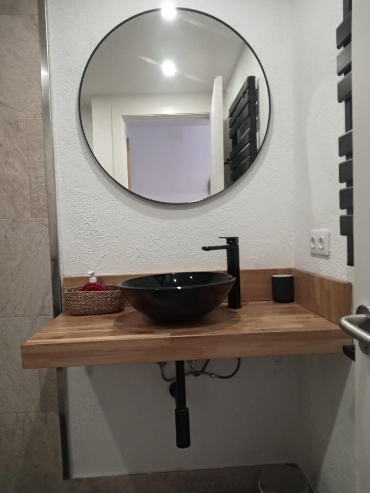 Com A Casa Lägenhet Falset Exteriör bild